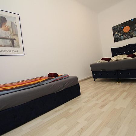 H Superior Triple Room Pr Вена Экстерьер фото
